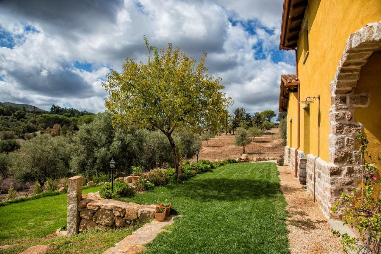 Agriturismo Is Conchisceddas Gonnosfanadiga ภายนอก รูปภาพ